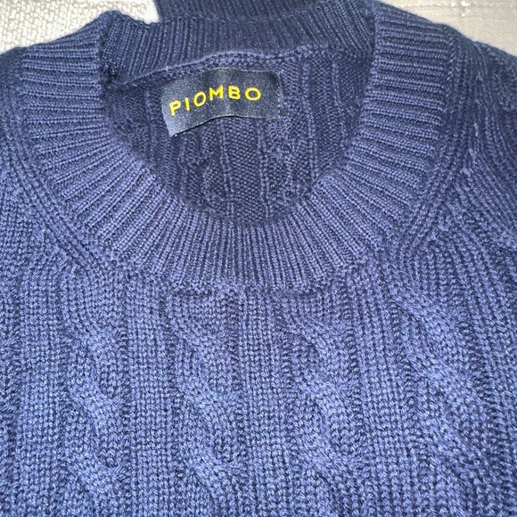 Piombo Navy Cable Knit sold exclusively at flag ship store in NYC - Picture 3 of 3